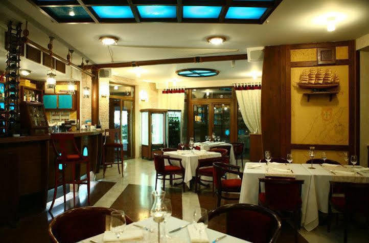 Columbus Hotel Odessa Eksteriør billede