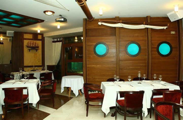 Columbus Hotel Odessa Eksteriør billede